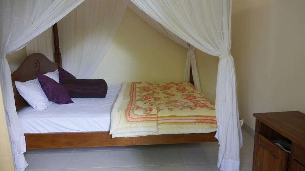 Homestay Arya *