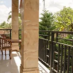 Arya Homestay